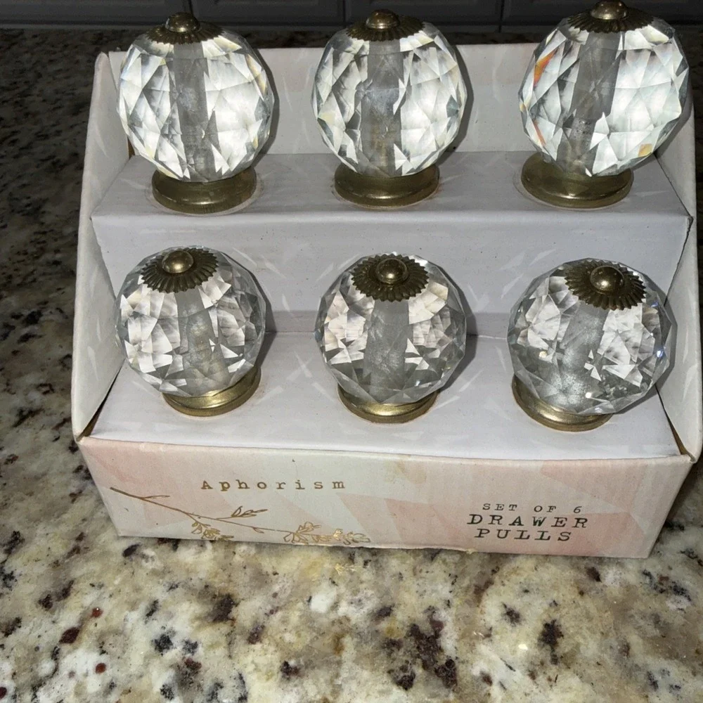 NEW Set of 6 APHORISM Glass KnobsDrawer Pull‎ Knob Gold Trim Hardware.  5593